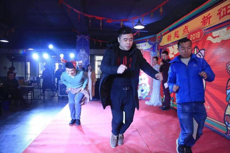 荣智年会13.jpg